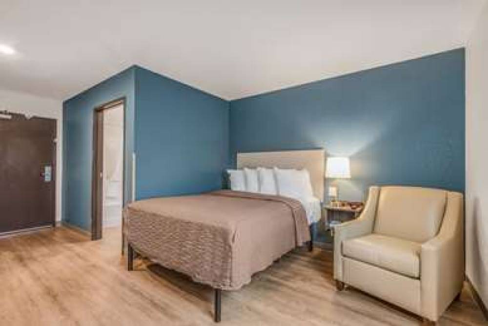 WOODSPRING SUITES DORAL MIAMI AIRPO 6