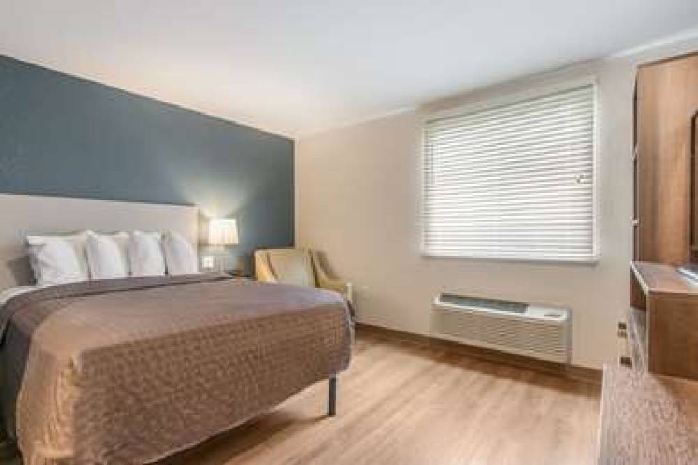 WOODSPRING SUITES DORAL MIAMI AIRPO 5