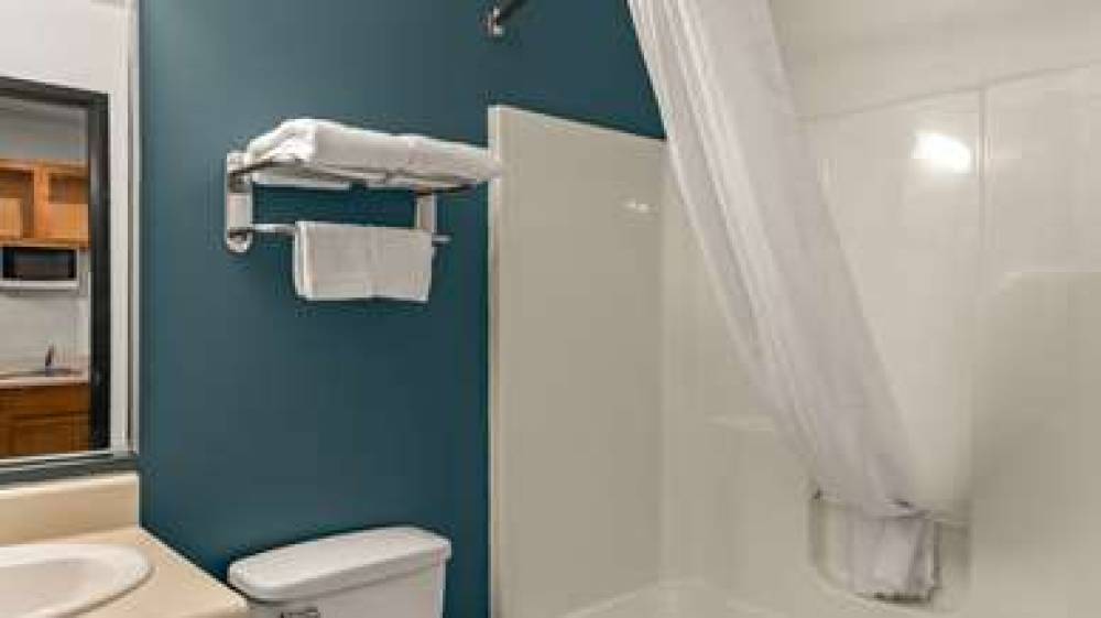 WOODSPRING SUITES EVANSVILLE EAST 1