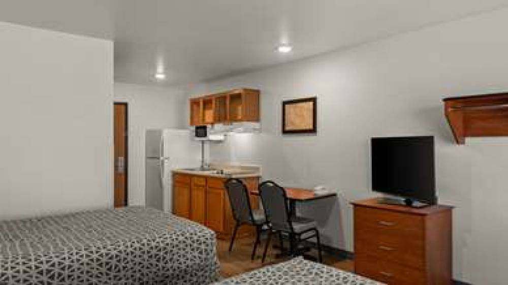 WOODSPRING SUITES EVANSVILLE EAST 3