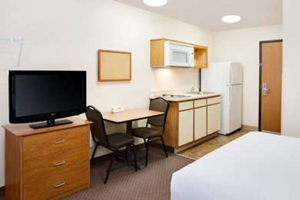 WOODSPRING SUITES FORT WAYNE 7
