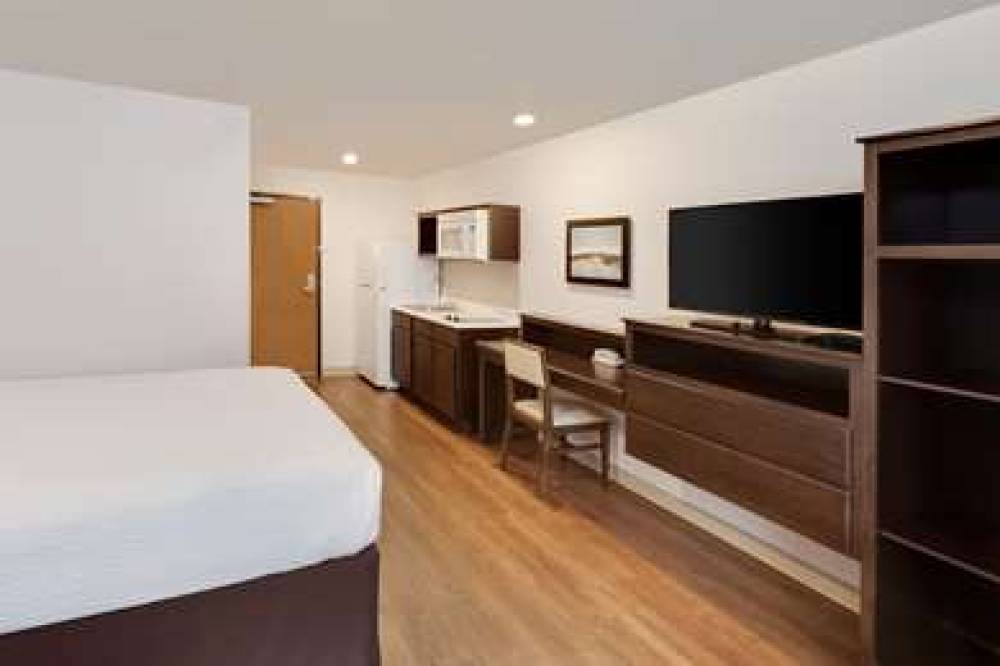 WOODSPRING SUITES LAS COLINAS 7