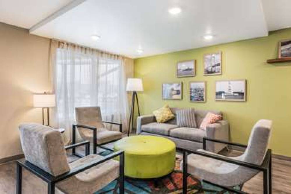 WOODSPRING SUITES LINDEN 5