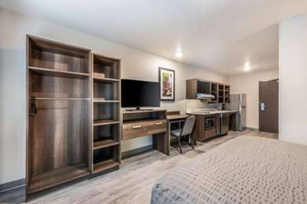 WOODSPRING SUITES LINDEN 9