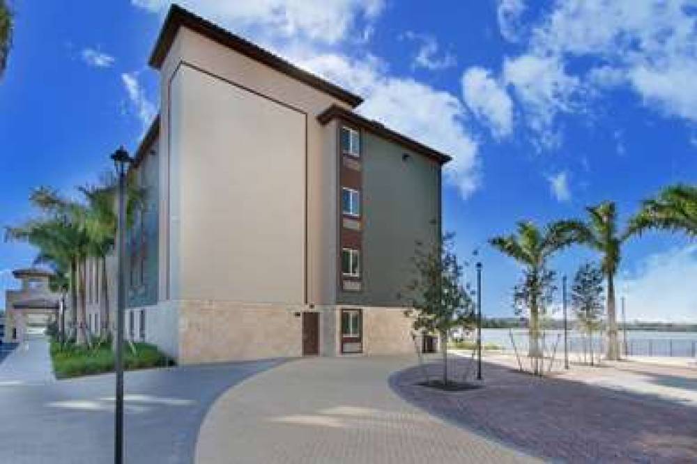 WOODSPRING SUITES MIRAMAR 3