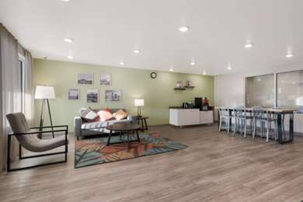 WOODSPRING SUITES PHOENIX-DEER VALL 10