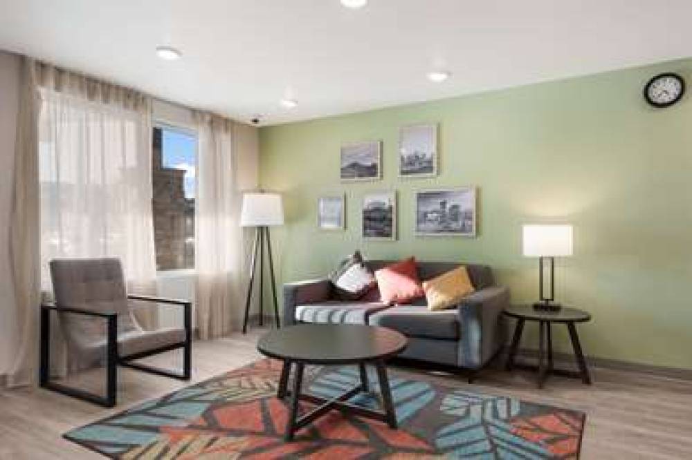 WOODSPRING SUITES PHOENIX-DEER VALL 7