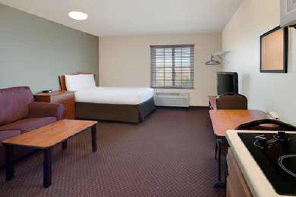 WOODSPRING SUITES RICHMOND COLONIAL 5