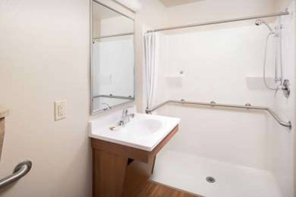 WOODSPRING SUITES RICHMOND WEST I-6 9