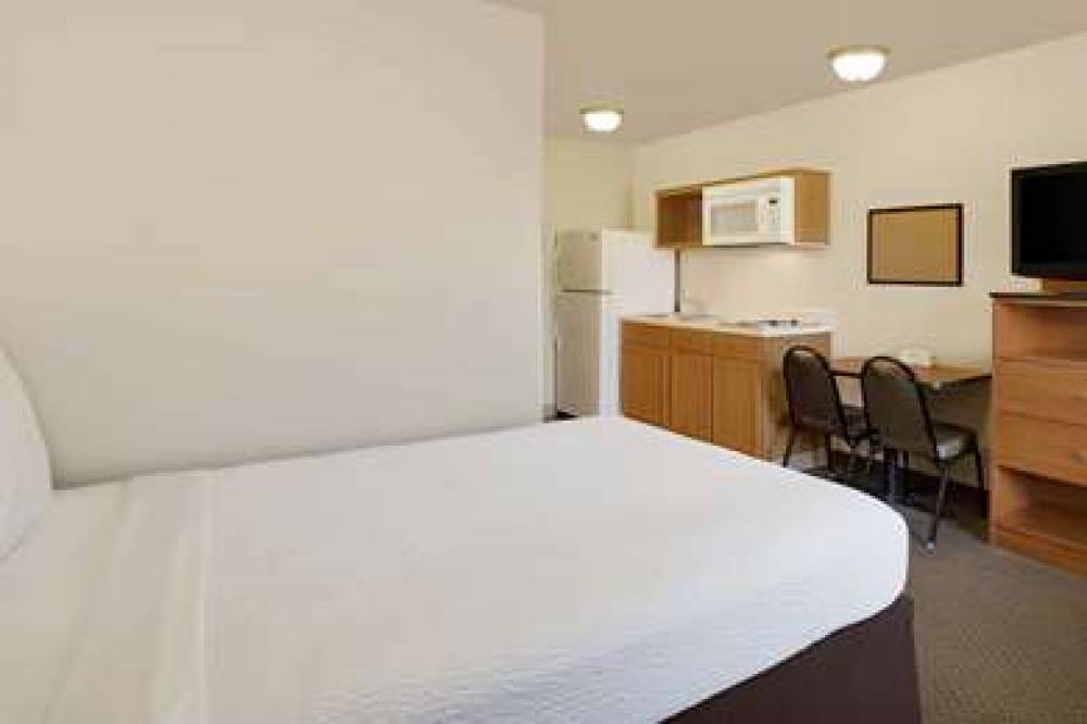 WOODSPRING SUITES RICHMOND WEST I-6 8