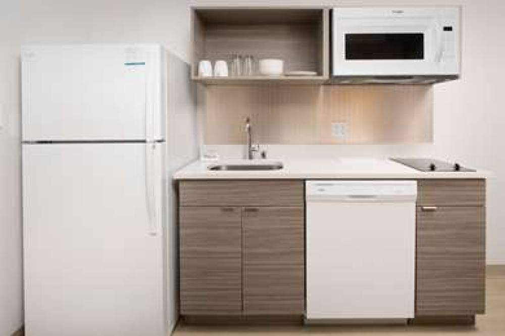 WOODSPRING SUITES SEATTLE REDMOND 9