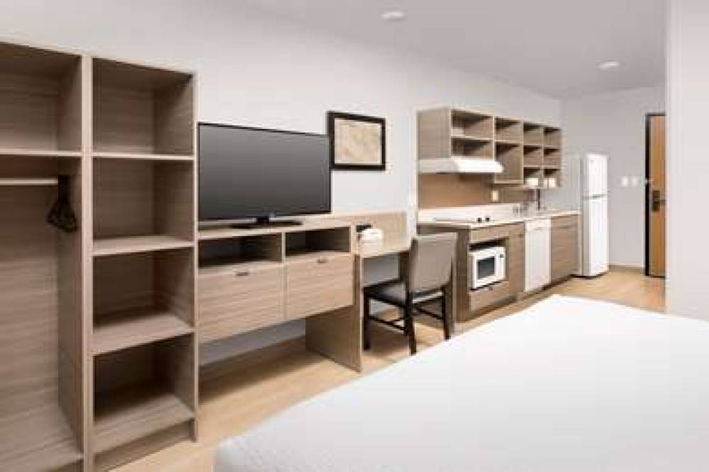WOODSPRING SUITES SEATTLE REDMOND 8