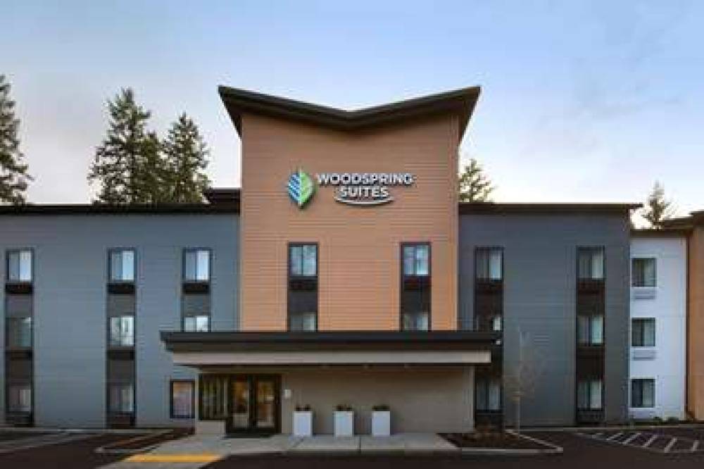 WOODSPRING SUITES SEATTLE REDMOND 3
