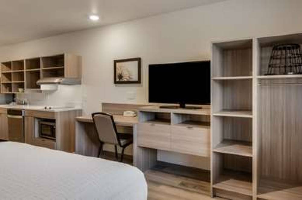 WOODSPRING SUITES TACOMA - LAKEWOOD 3