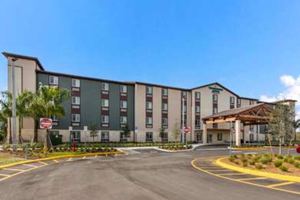WOODSPRING SUITES TAMARAC 3