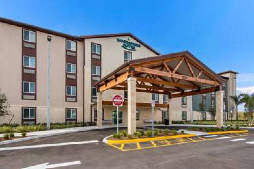 WOODSPRING SUITES TAMARAC 2