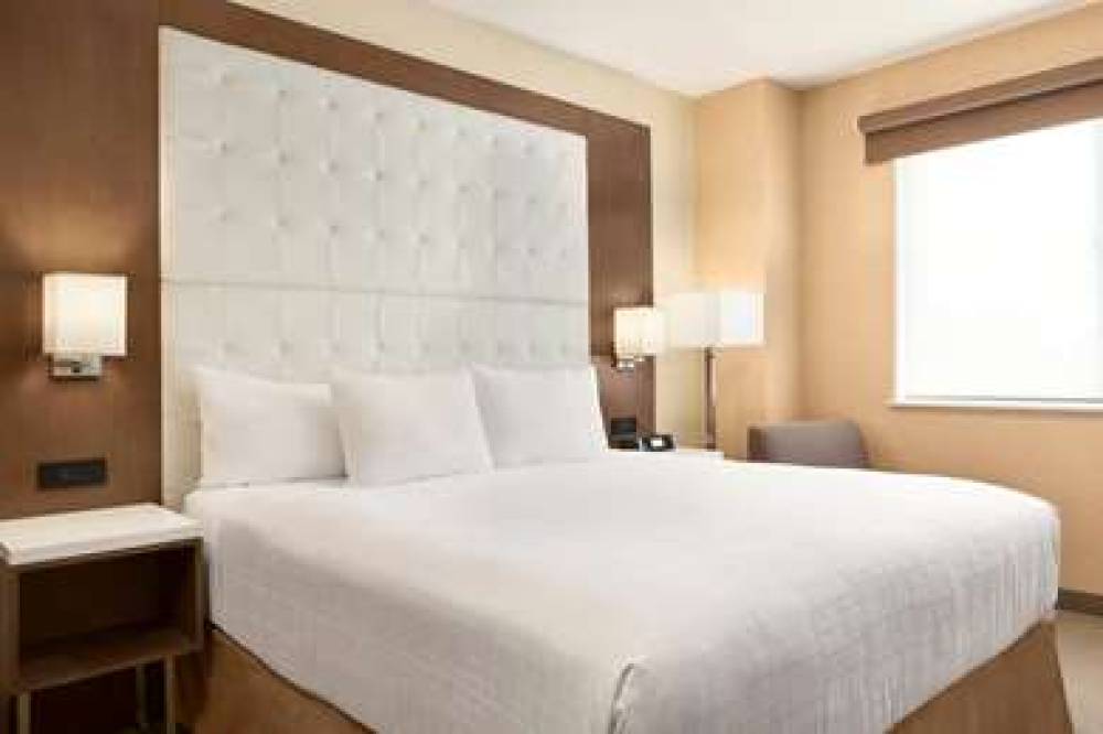 WYNDHAM ANAHEIM 9