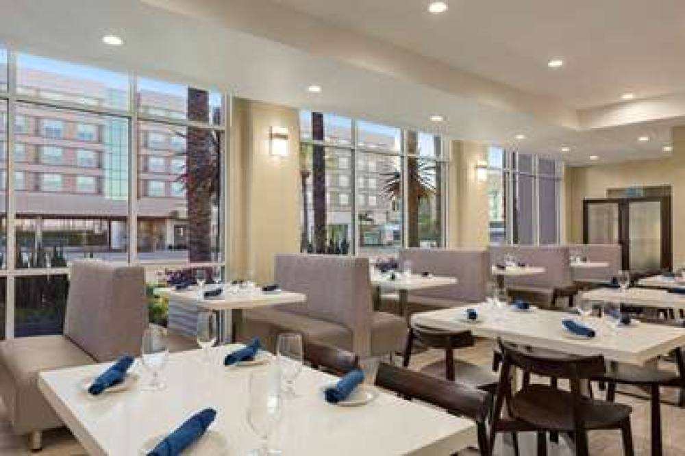 WYNDHAM ANAHEIM 5