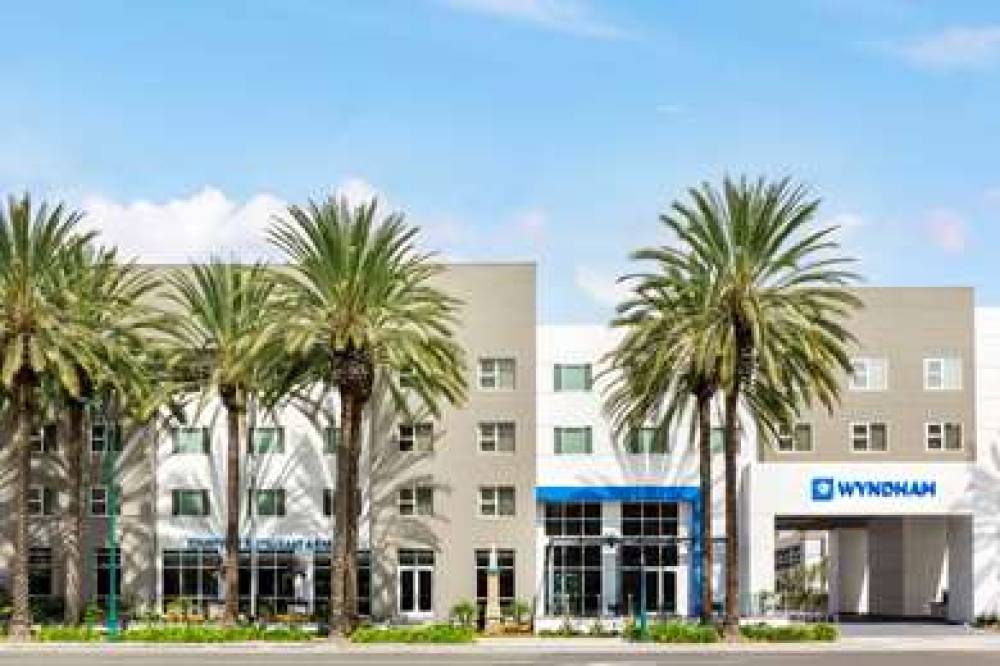 WYNDHAM ANAHEIM 1