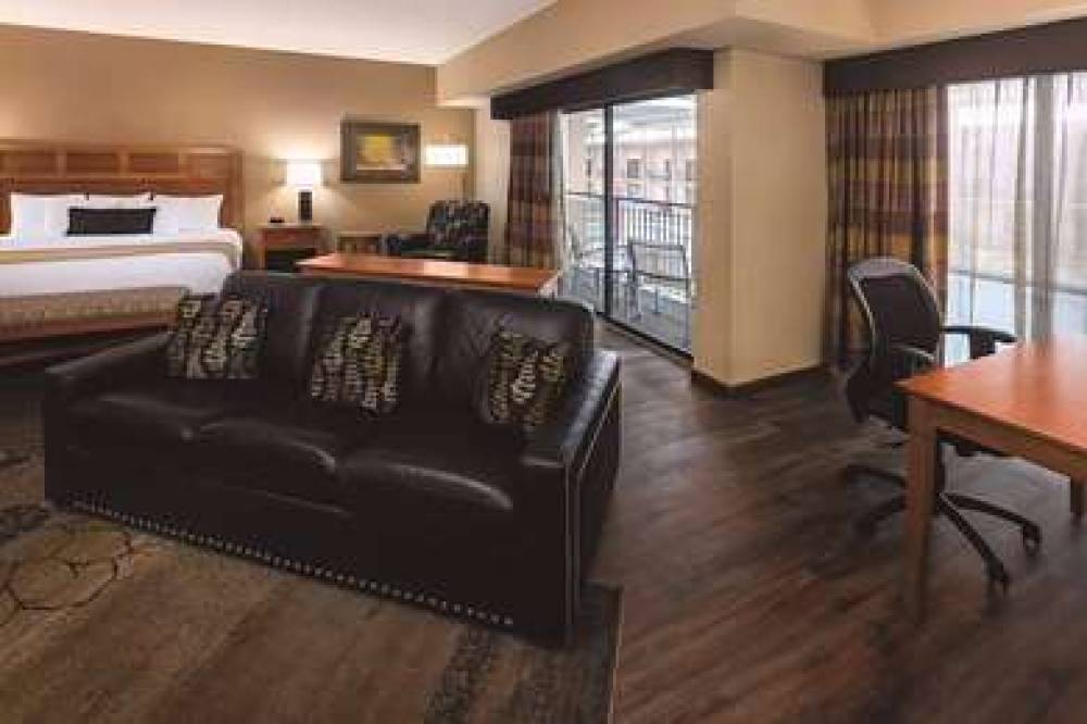 WYNDHAM BLOOMINGTON MALL AMRCA 3
