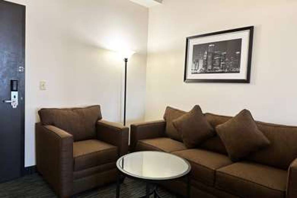 WYNDHAM CHICAGO MCCORMICK 10