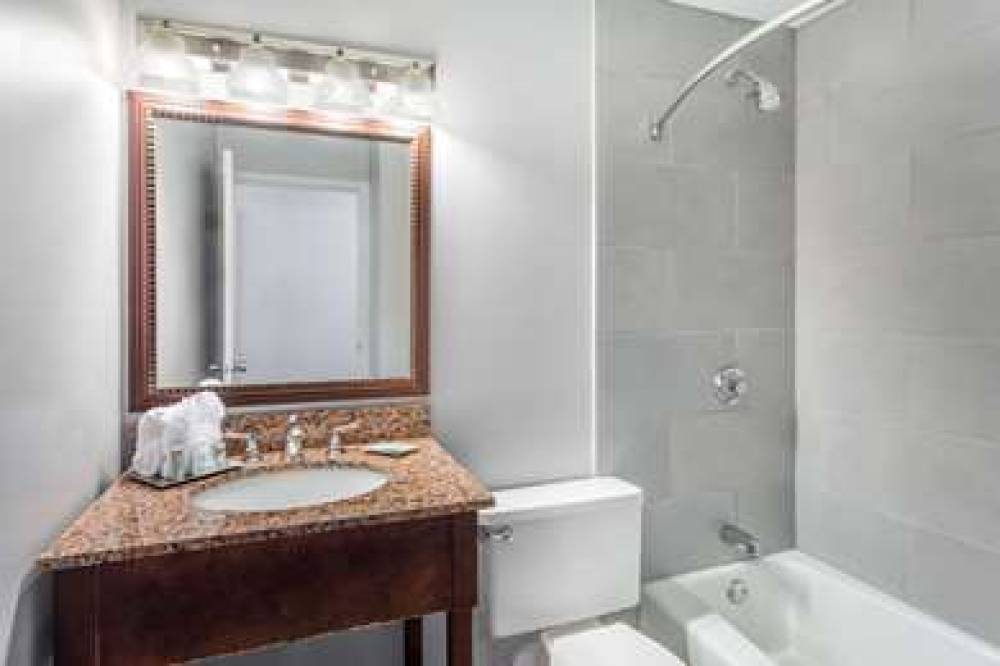 WYNDHAM GARDEN GREENSBORO 9