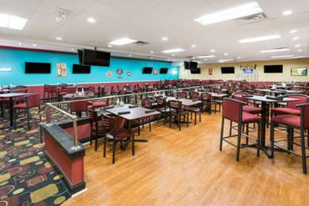 WYNDHAM GARDEN GREENSBORO 5