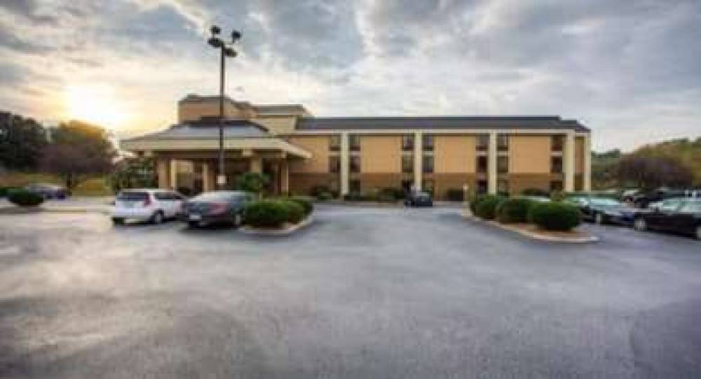 WYNDHAM GARDEN GREENVILLE AIRP 3