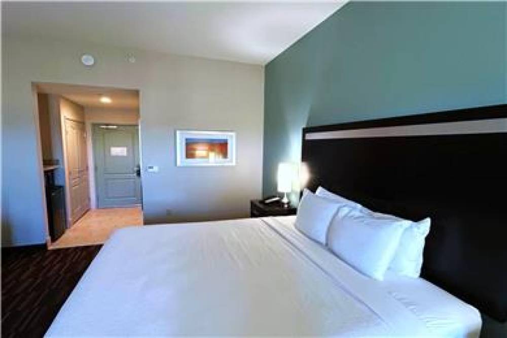 WYNDHAM GARDEN LANCASTER CA 2