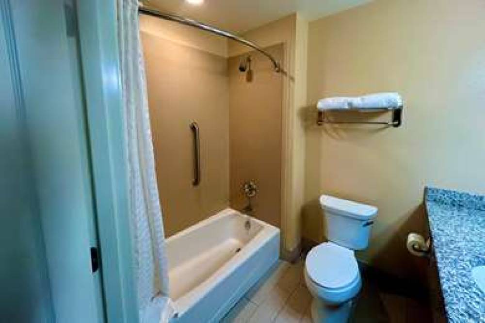WYNDHAM GARDEN LANCASTER CA 5