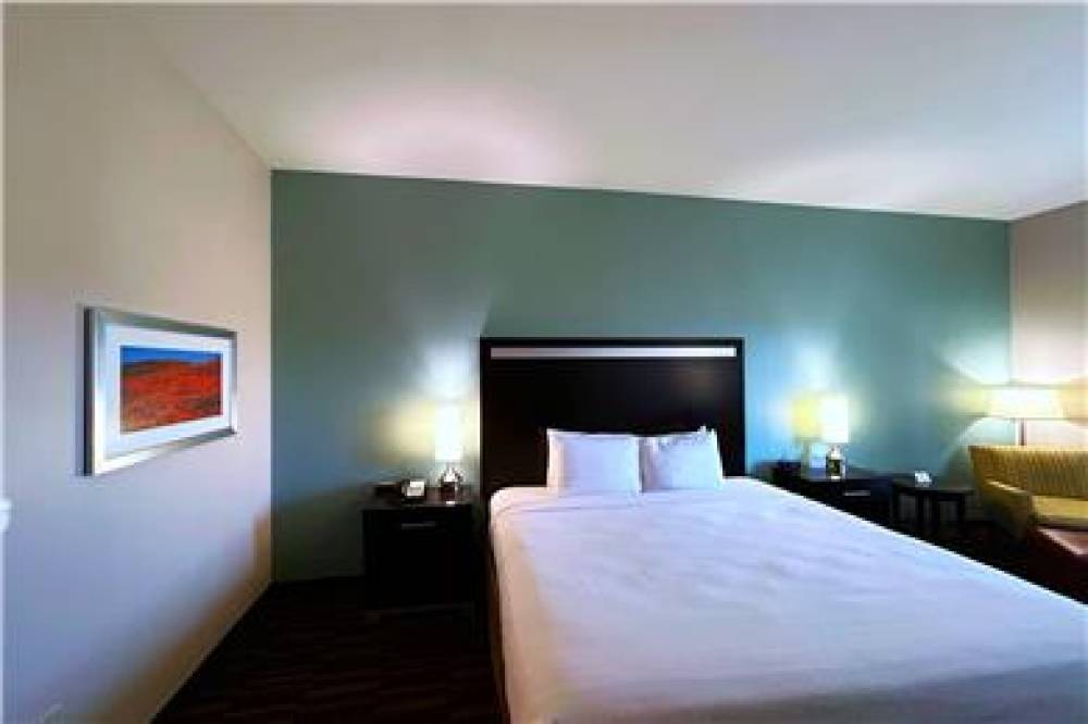 WYNDHAM GARDEN LANCASTER CA 1
