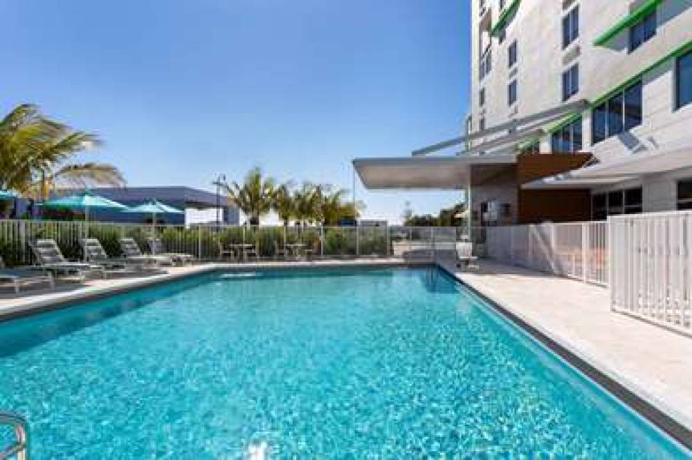 WYNDHAM GARDEN MIAMI INTERNATIONAL 9