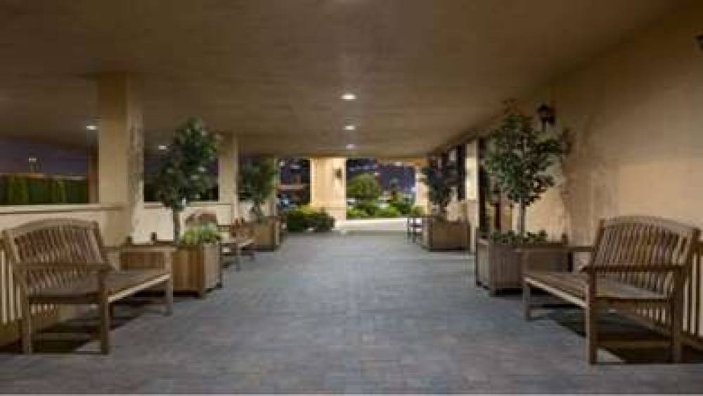 WYNDHAM GARDEN NEWARK AIRPORT 5