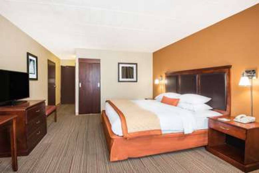 WYNDHAM GARDEN PITTSBURGH AIRP 8