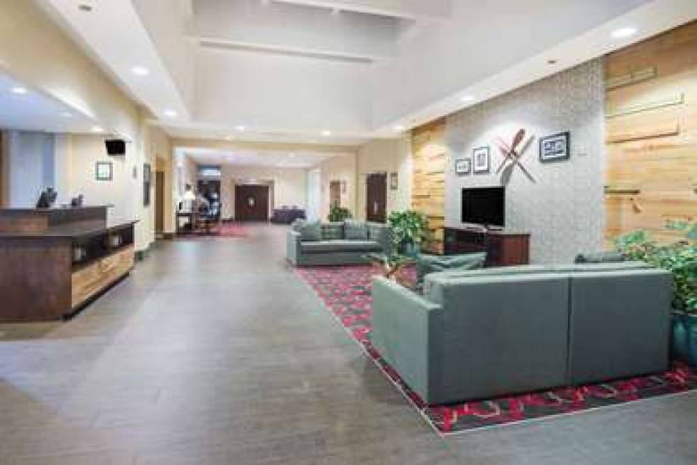 WYNDHAM GARDEN PITTSBURGH AIRP 1