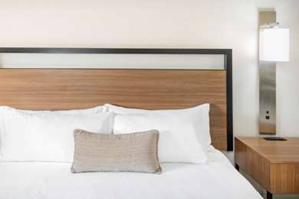 Wyndham Garden San Diego Near SeaWorld 10