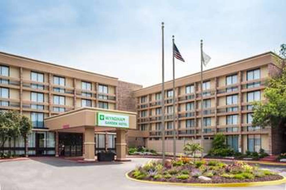 WYNDHAM GARDEN SCHAUMBURG CHIC 8
