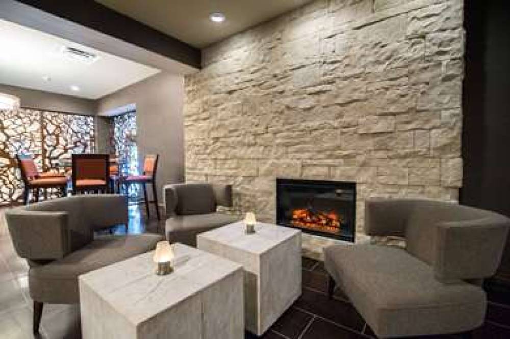WYNDHAM GARDEN WESTLAKE 4