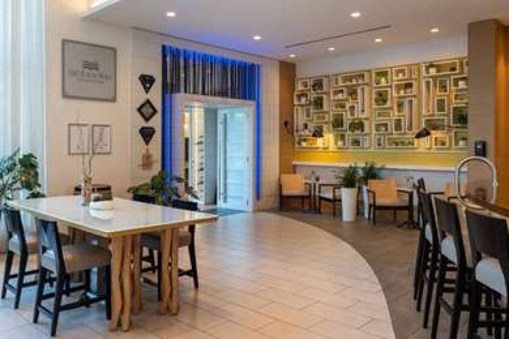 Wyndham Grand Clearwater Beach 4