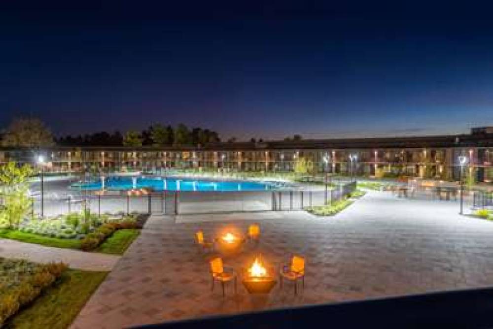 WYNDHAM RESORT AND CONVENTION CENTE 8