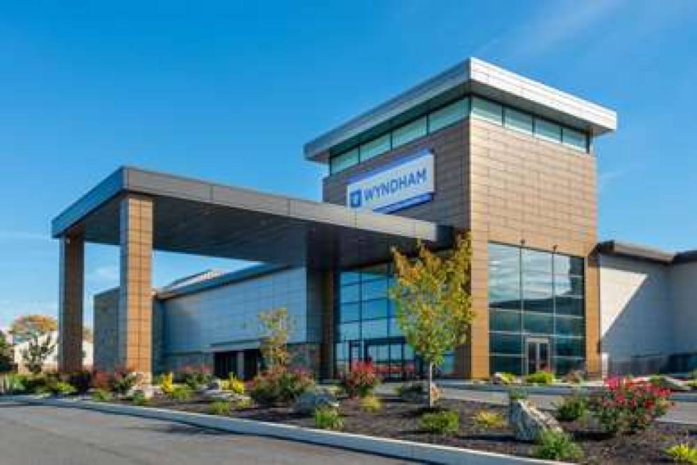WYNDHAM RESORT AND CONVENTION CENTE 1