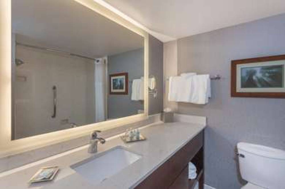 WYNDHAM VISALIA 9