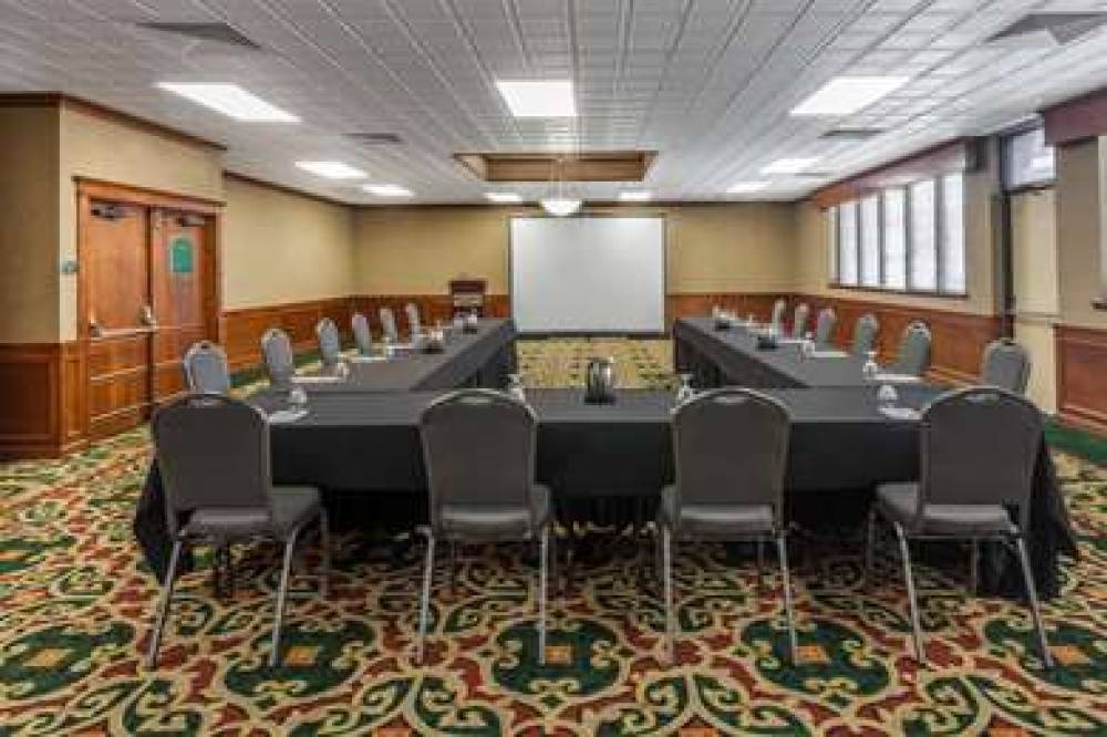 WYNDHAM VISALIA 2