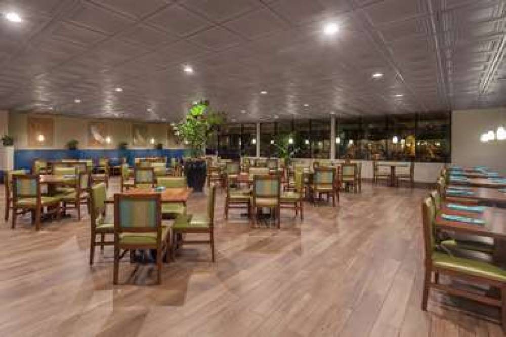 WYNDHAM VISALIA 8