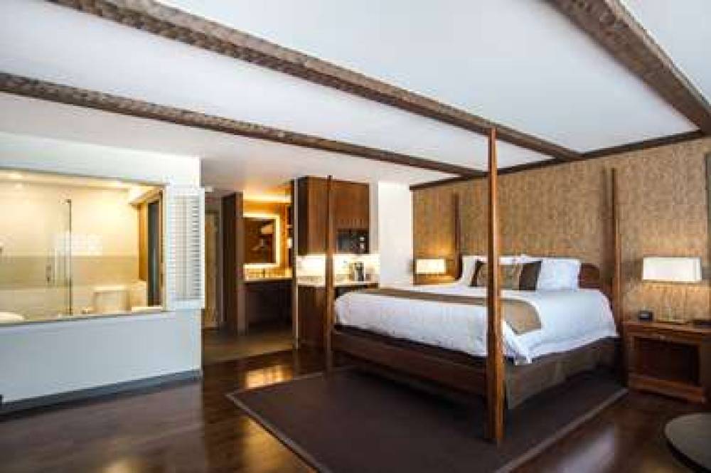 YANKEE INN 10