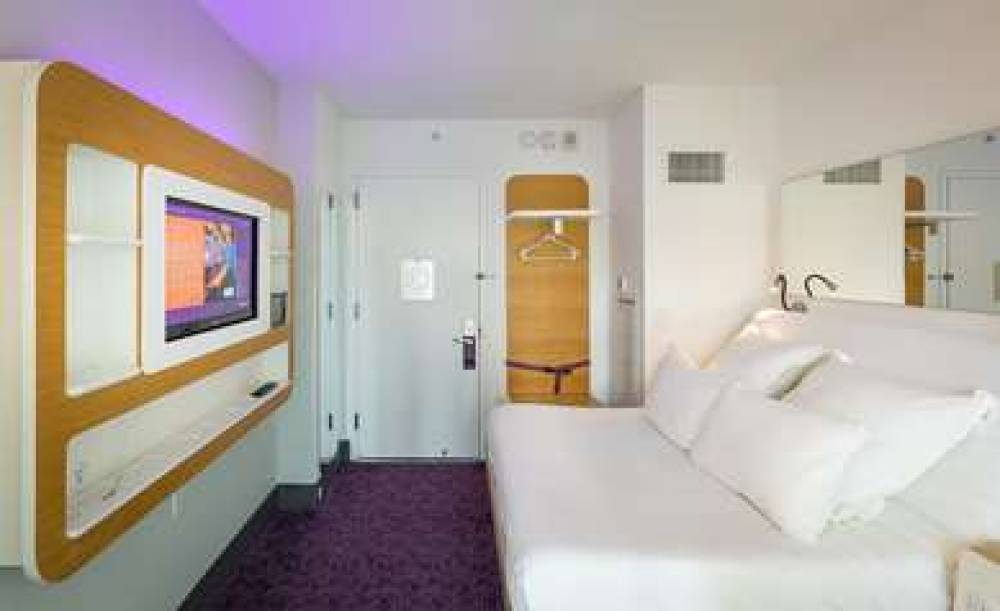 YOTEL NEW YORK TIMES SQUARE 8